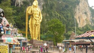 Malajsie - Kuala Lumpur - Batu Caves - Murugan Statue